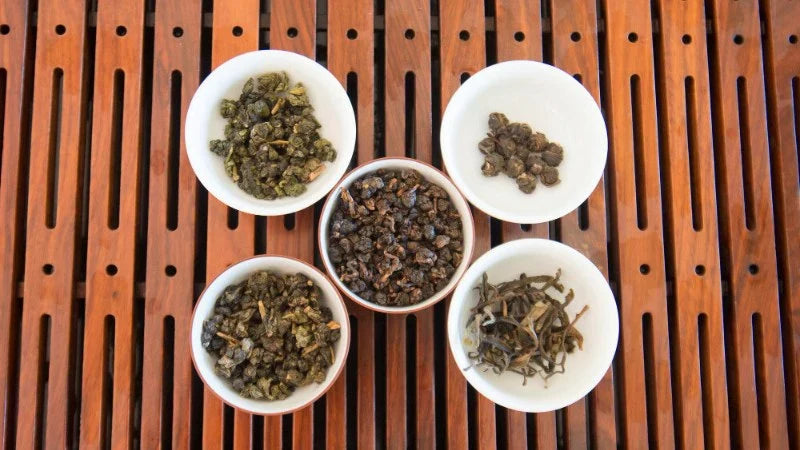 What Does Oolong Tea Taste Like? A Journey From Floral to Roasted